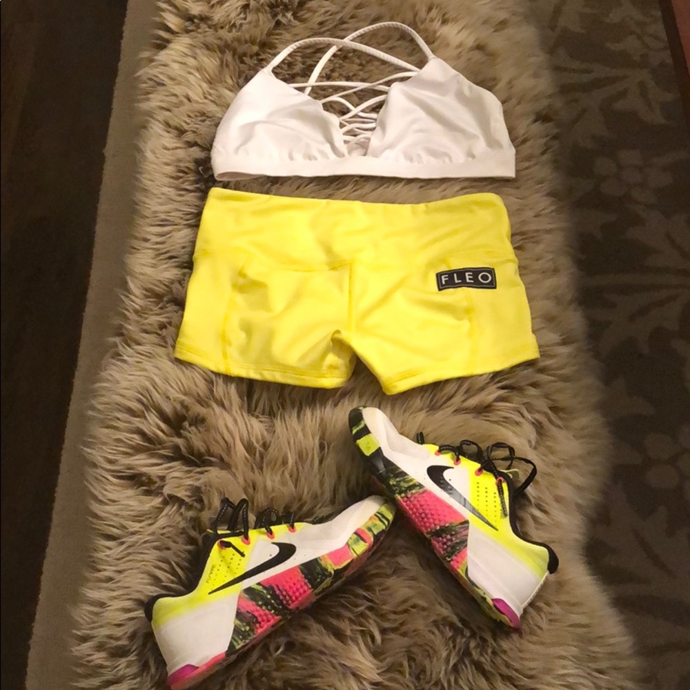 AUTHENTIC - NIKE Metcon 2’s 🥰